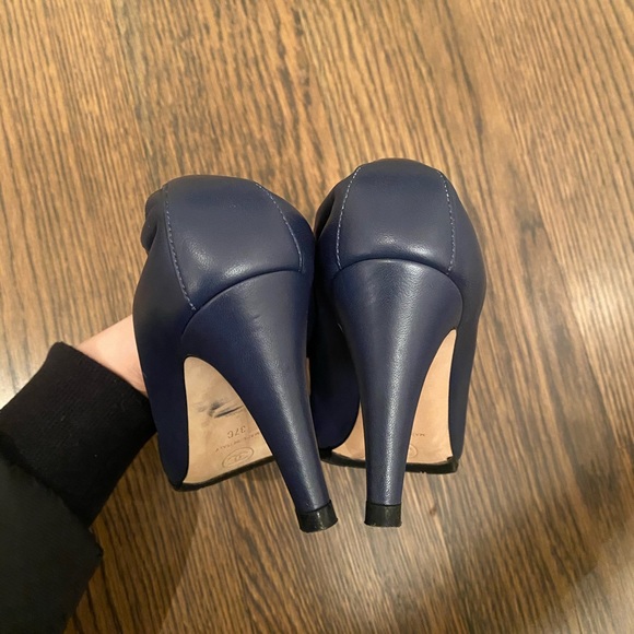 Chanel heels - Picture 5 of 6